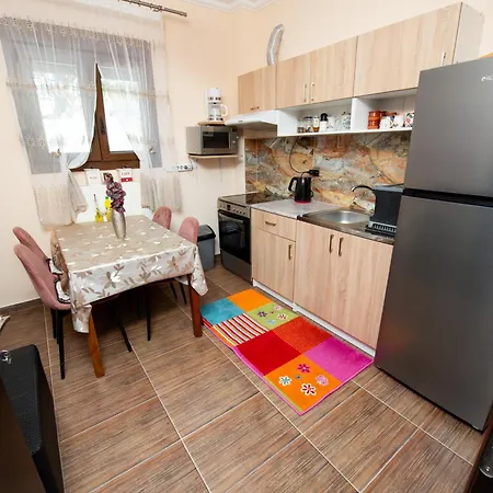 Olympus Sea View Apartment. *
