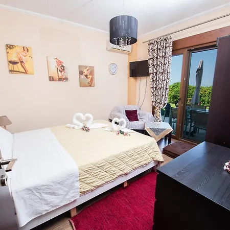 Olympus Sea View Apartment. בית נופש Nea Kallikrateia