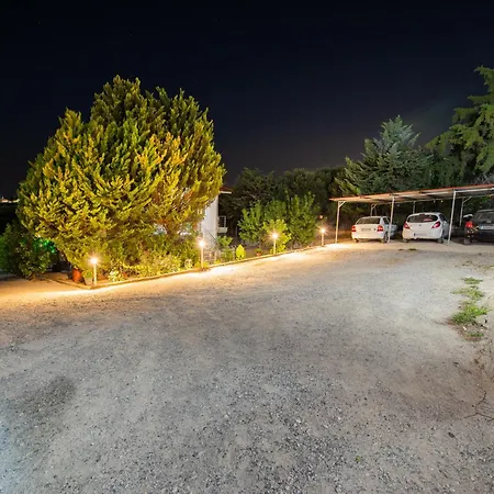 Olympus Sea View Apartment. בית נופש *