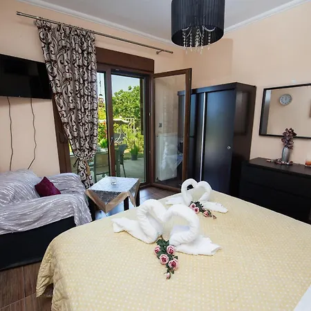 Olympus Sea View Apartment. בית נופש
